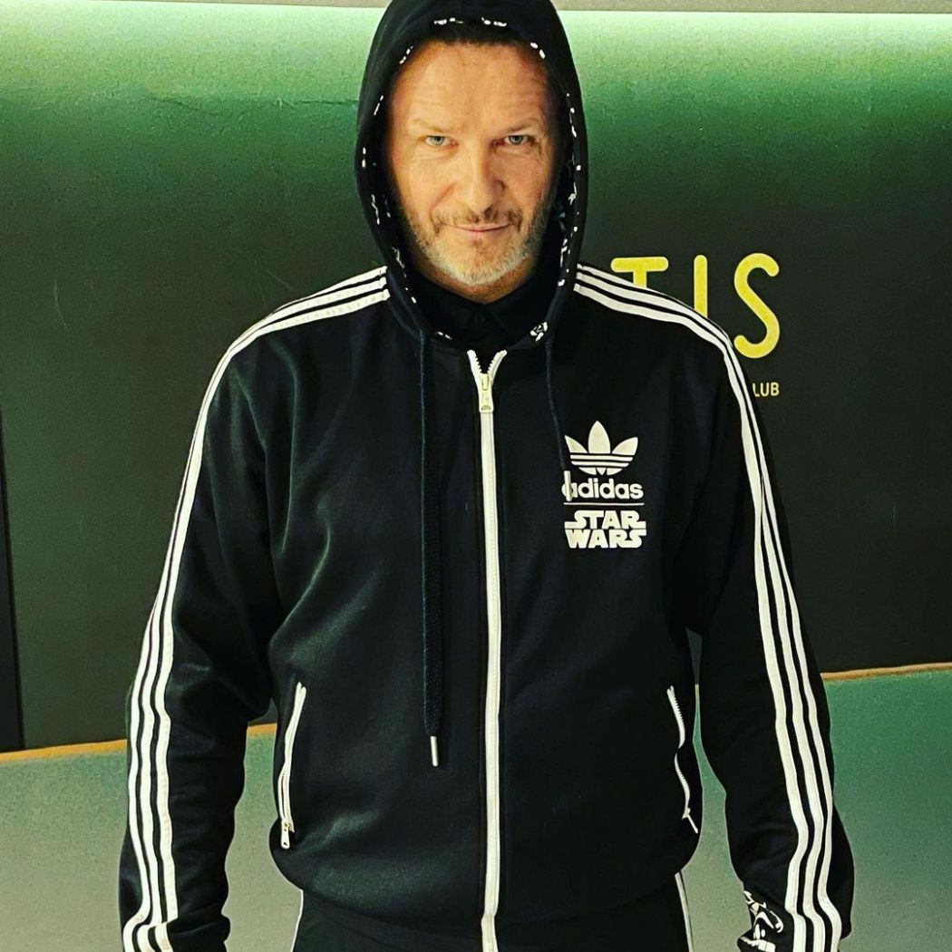 Wyprzedaż markowych bluz męskich. Zdradzamy, gdzie upolować najciekawsze modele za bezcen